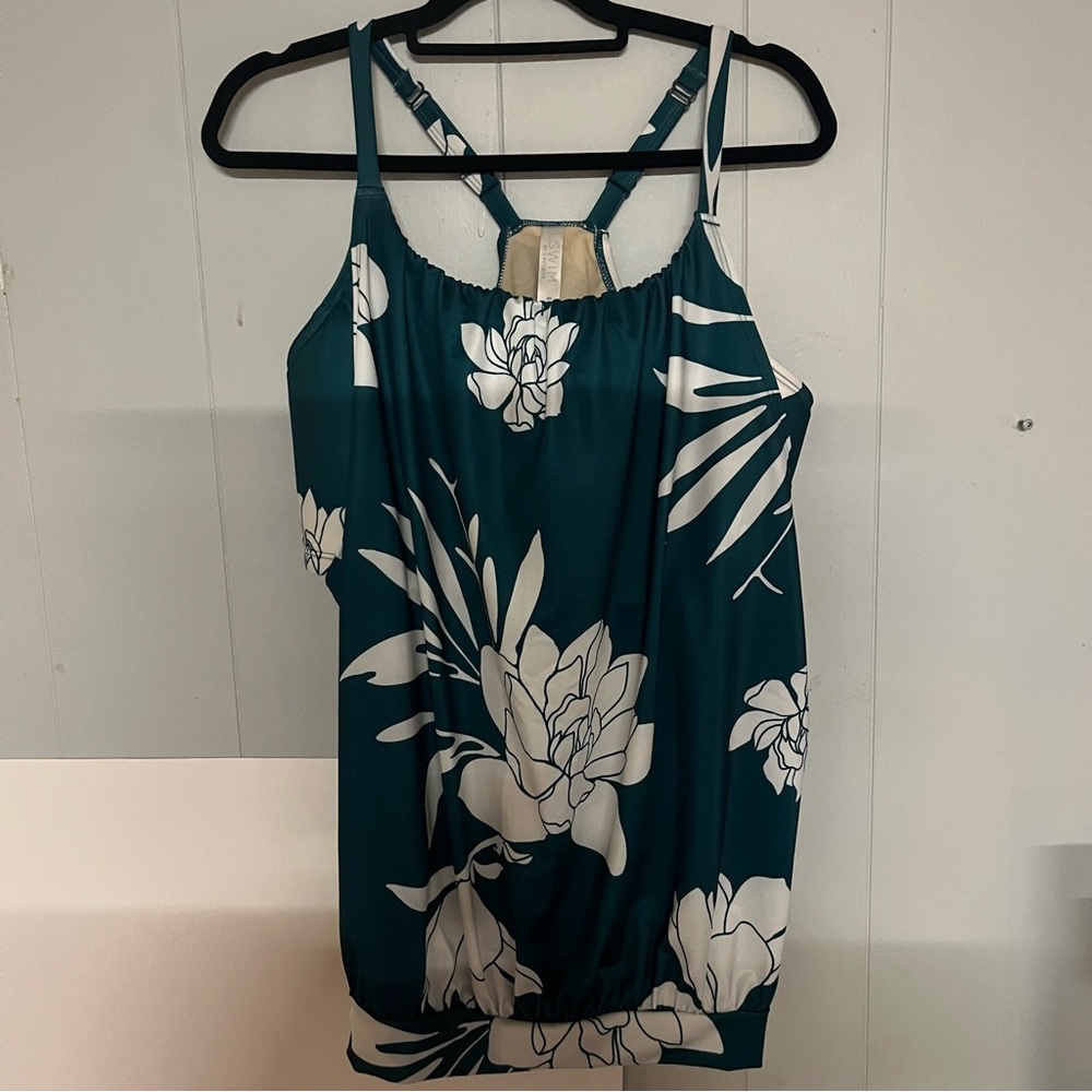 Swim by Cacique Swim Top Built In No Wire Bra Floral NWT
